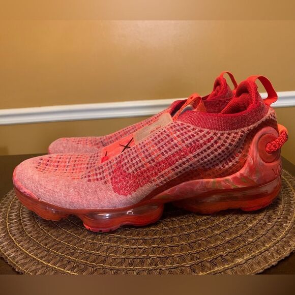 Nike Air VaporMax 2020 Flyknit Team Red size 10 mens CT1823-600 - Picture 4 of 8